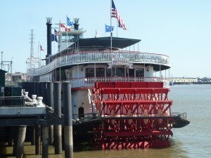 Bateau à vapeur pour mini croisière sur le Mississippi 